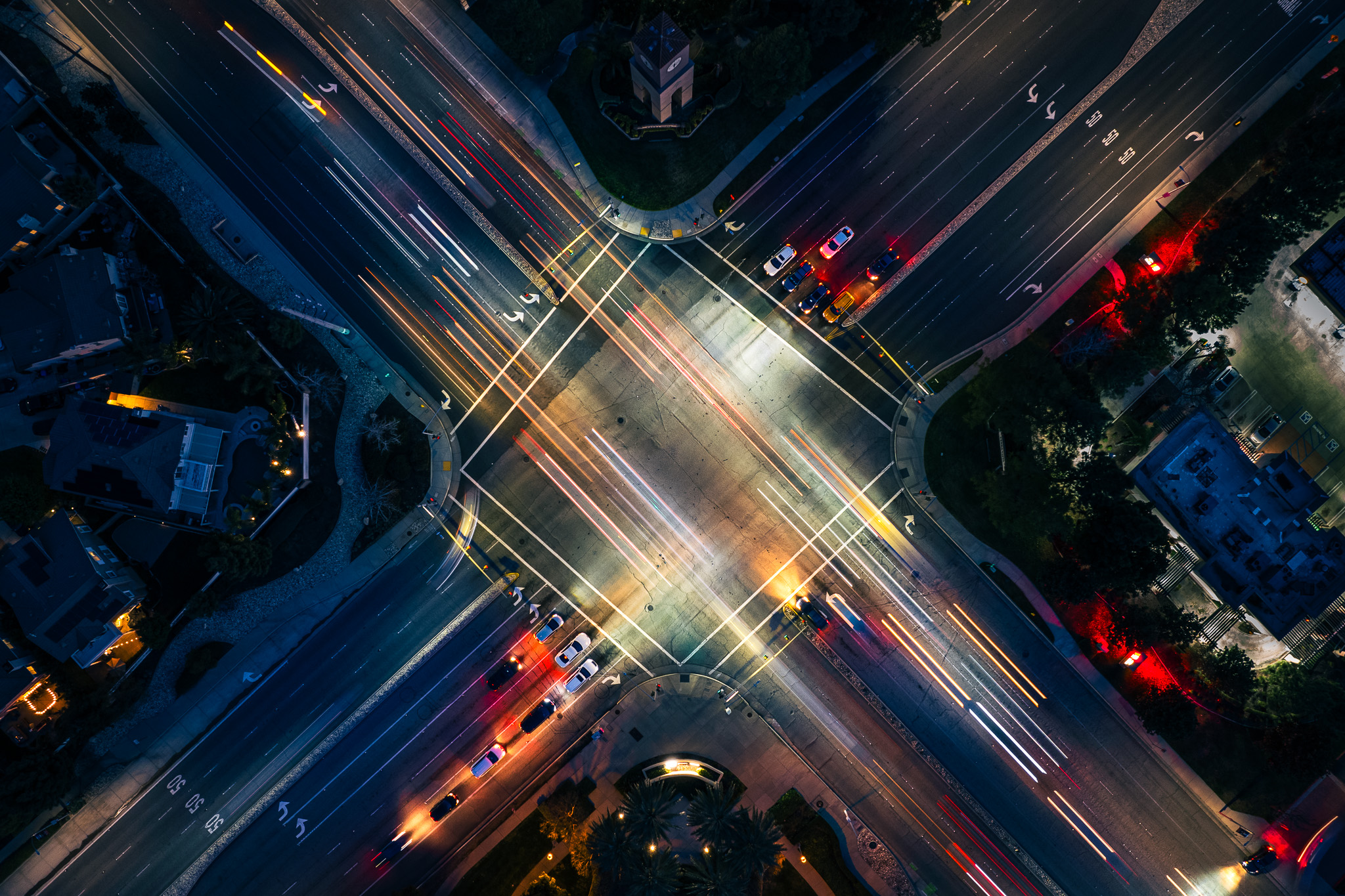 intersection-at-night