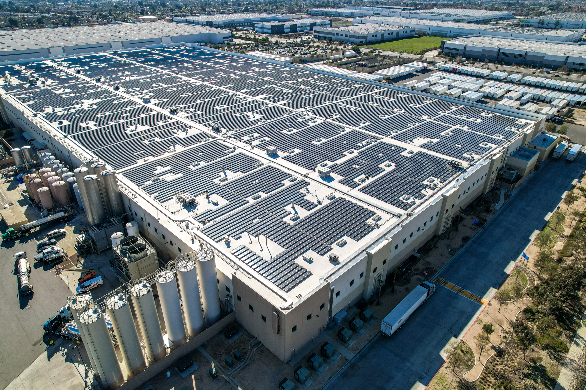 niagara-warehouse-solar